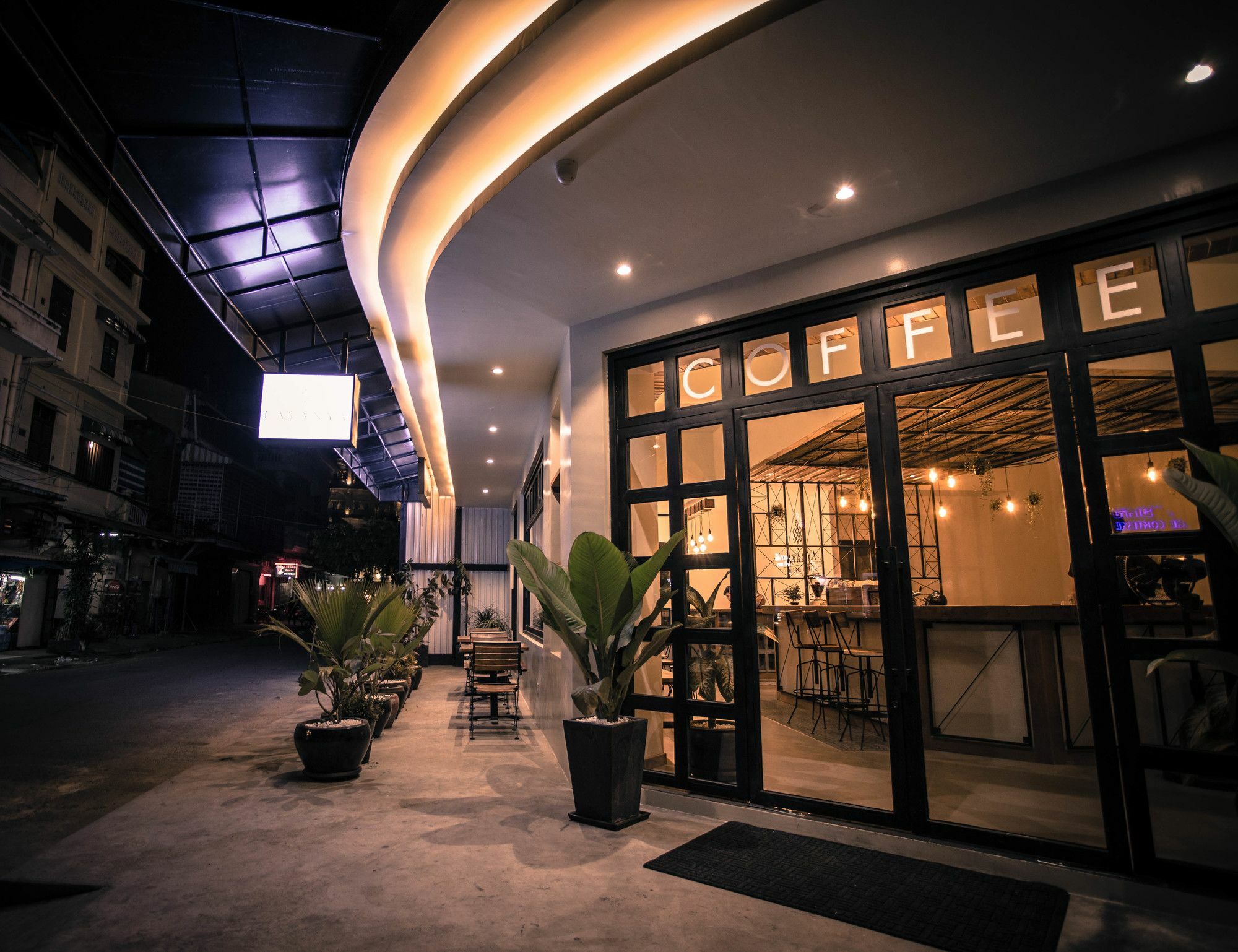 Lavanya Boutique Hotel Phnom Penh Exterior photo