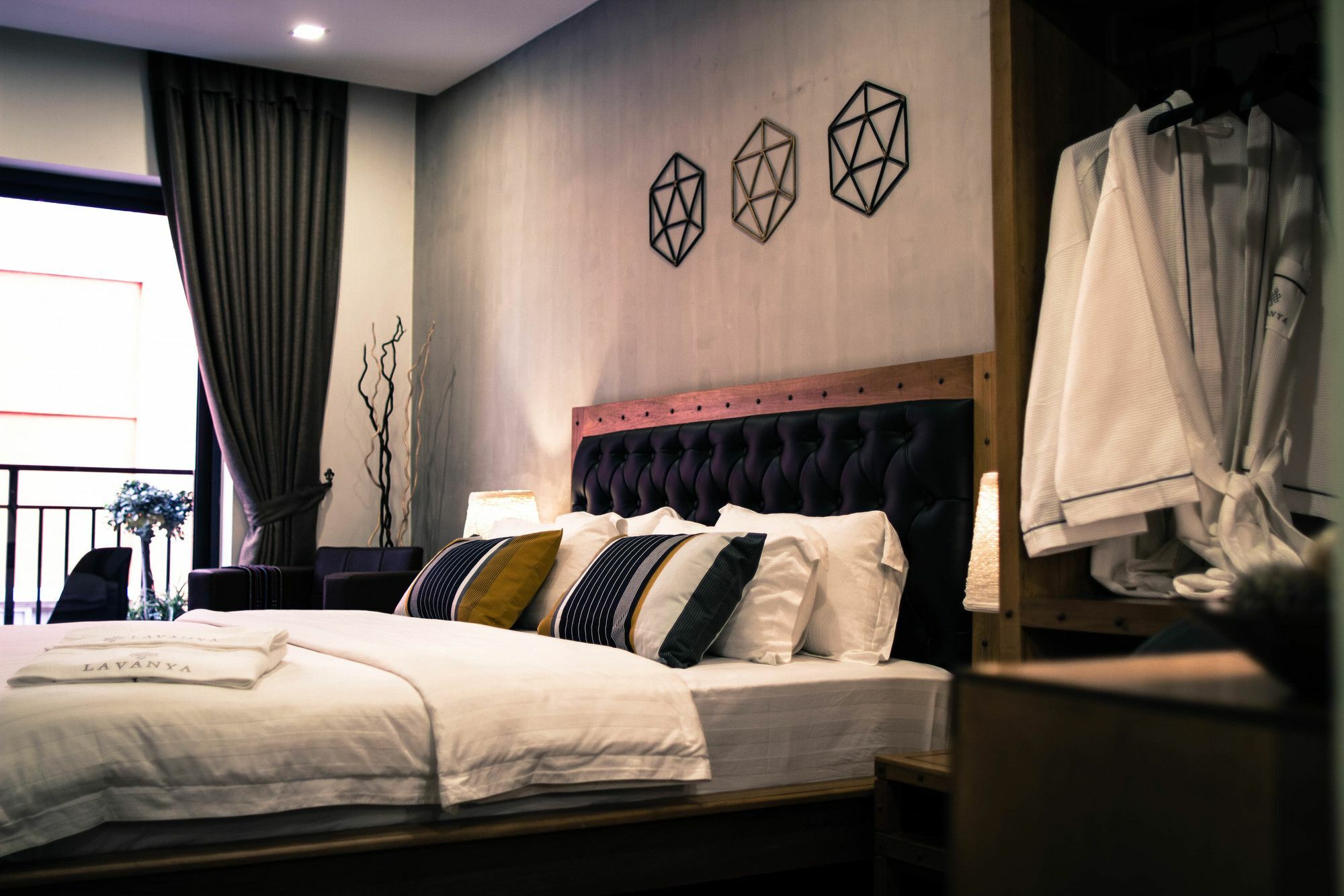Lavanya Boutique Hotel Phnom Penh Exterior photo