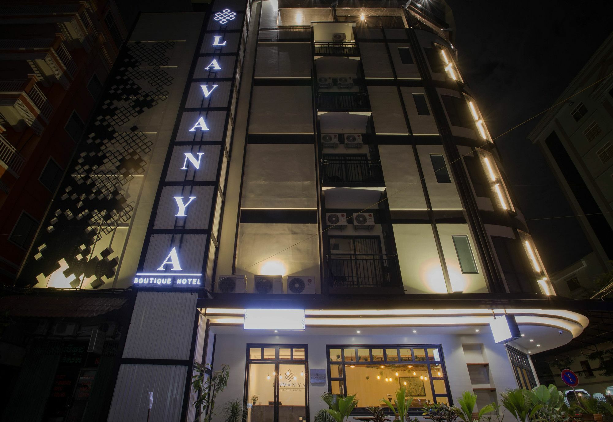 Lavanya Boutique Hotel Phnom Penh Exterior photo